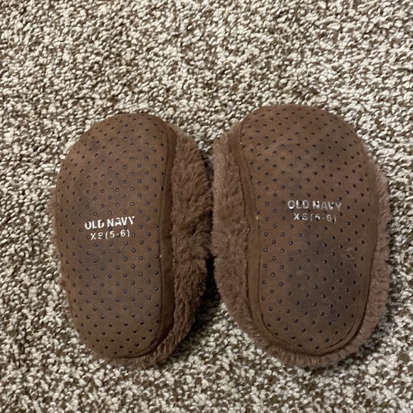 Adorable bear slippers - Picture 2 of 2